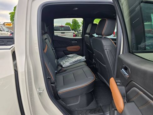 New 2026 GMC Canyon AT4 w/ AT4 Premium Package AWD/4WD image 21