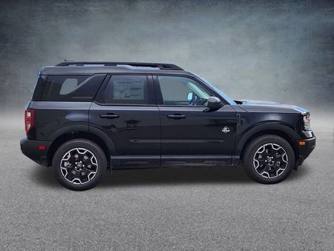 New 2025 Ford Bronco Sport Outer Banks AWD/4WD image 8