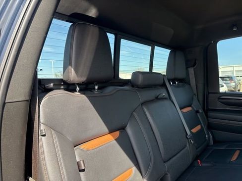 Used 2024 GMC Sierra 2500 AT4 w/ Technology Package image 47