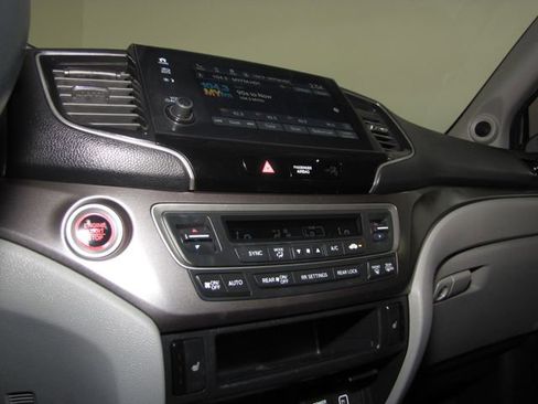 Used 2021 Honda Pilot Special Edition image 7