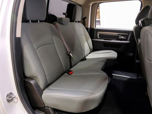 Used 2020 RAM 1500 Classic SLT image 35