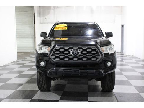 Used 2021 Toyota Tacoma SR5 image 3