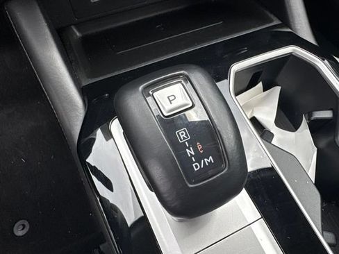 Used 2025 Mitsubishi Outlander SE FWD image 64