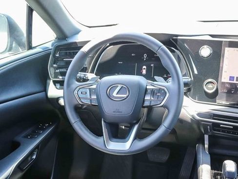 Used 2025 Lexus RX 350 FWD w/ Technology Package image 19
