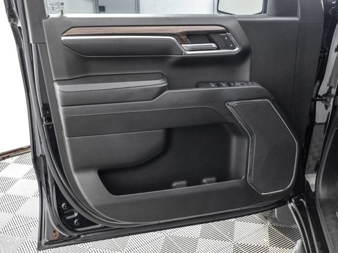 Used 2024 Chevrolet Silverado 1500 LT AWD/4WD image 35