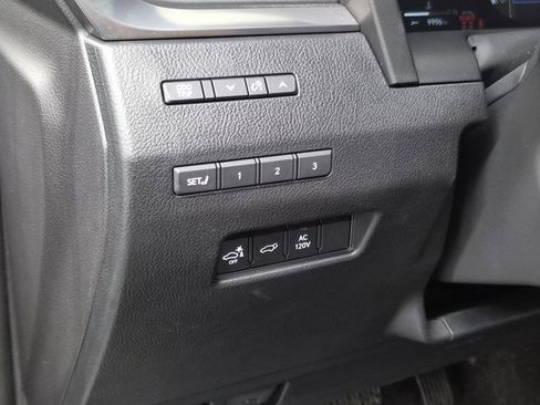 Used 2024 Lexus GX 550 image 25