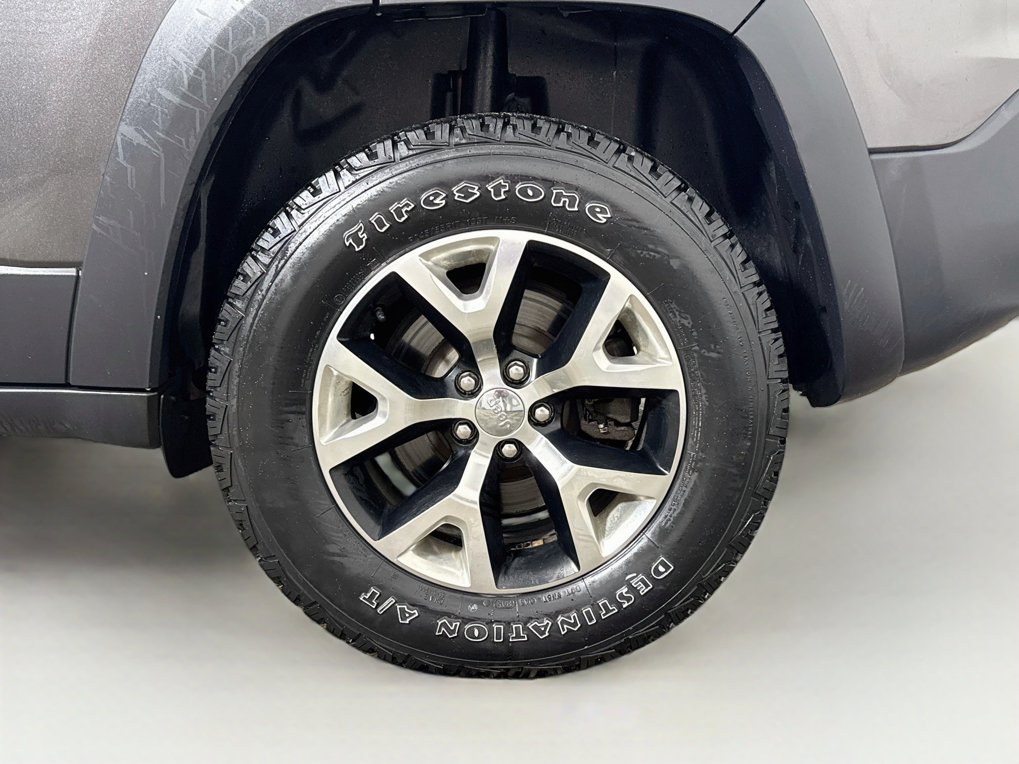 Used 2016 Jeep Cherokee Trailhawk w/ Comfort/Convenience Group AWD/4WD image 27