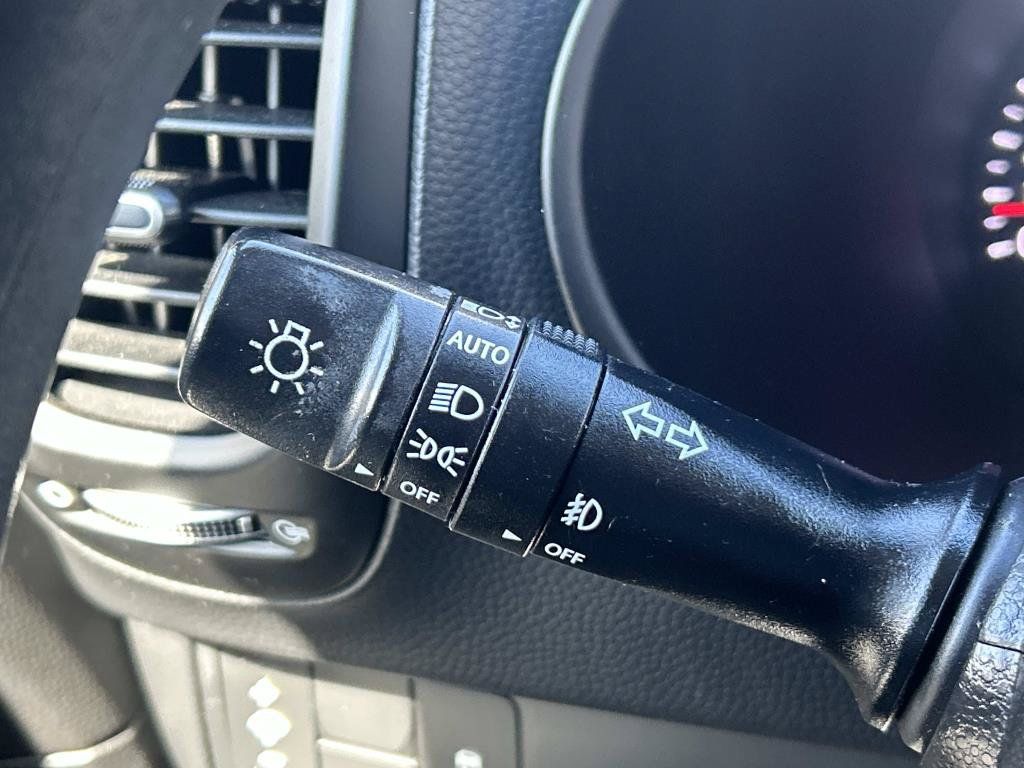 Used 2017 Kia Soul + FWD image 29