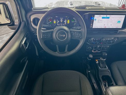 Used 2024 Jeep Wrangler Unlimited w/ Convenience Group image 22