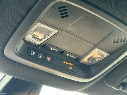 Used 2017 Chevrolet Volt Premier w/ Driver Confidence II Package image 24