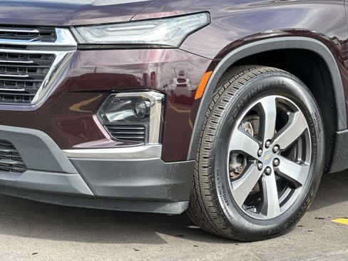 Certified 2023 Chevrolet Traverse LT w/ LT Premium Package AWD/4WD image 7
