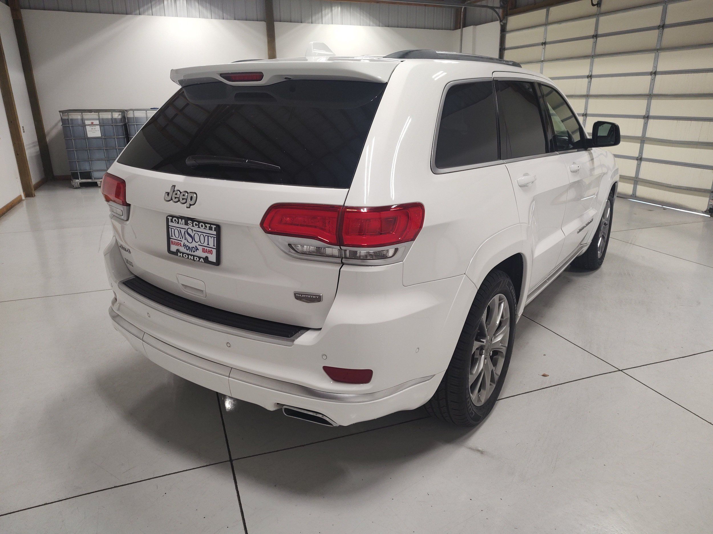 Used 2020 Jeep Grand Cherokee Summit AWD/4WD image 13
