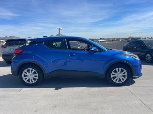 Used 2020 Toyota C-HR LE image 2