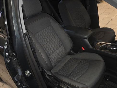 Used 2019 Chevrolet Equinox LT w/ Driver Convenience Package image 24