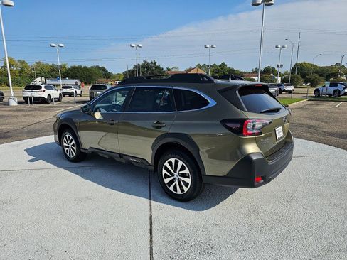 Certified 2025 Subaru Outback Premium w/ Popular Package #1A image 3