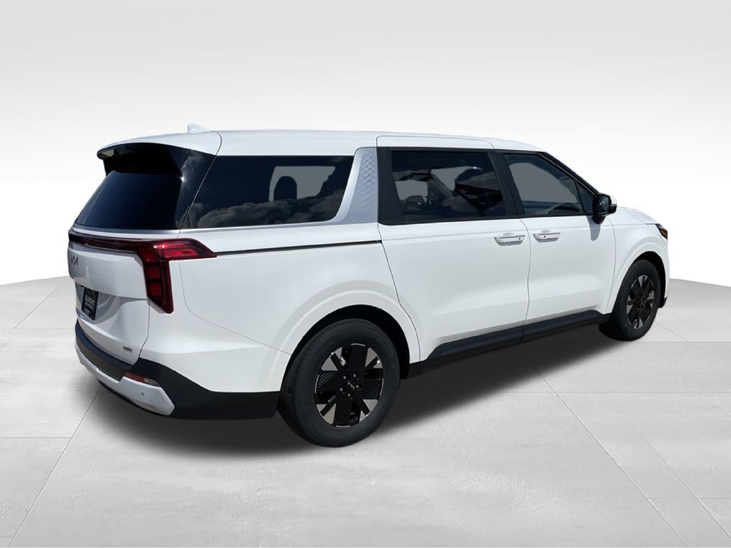 Used 2026 Kia Carnival LXS FWD image 4