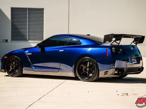 Used 2014 Nissan GT-R Premium AWD/4WD image 61