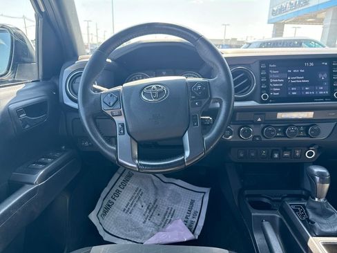 Used 2023 Toyota Tacoma TRD Off-Road image 17