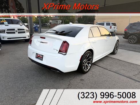 Used 2017 Chrysler 300 S w/ S Model Appearance Package RWD image 7