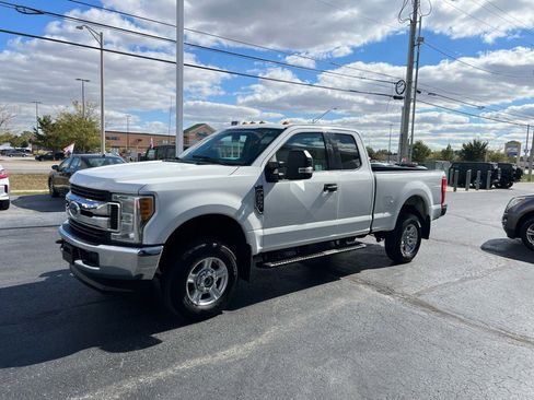 Used 2017 Ford F250 XLT w/ Snow Plow Prep Package image 2