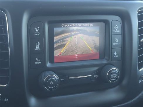 Used 2017 Jeep Compass Latitude w/ Cold Weather Group image 18