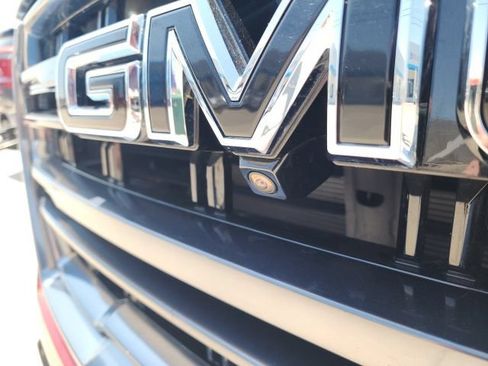 Certified 2024 GMC Yukon XL AT4 w/ Technology Package AWD/4WD image 10