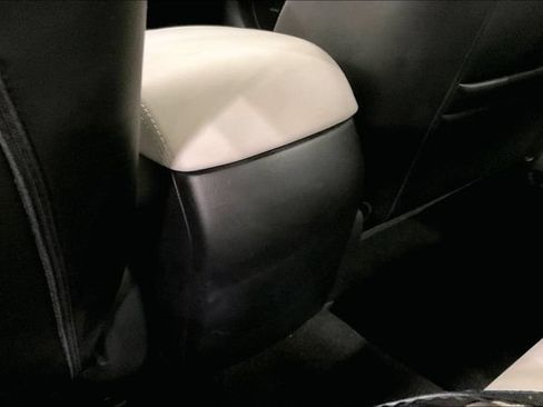 Used 2018 MAZDA MAZDA3 Grand Touring w/ Premium Equipment Package FWD image 34