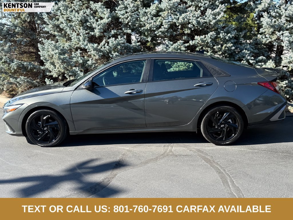 Used 2026 Hyundai Elantra Sport FWD image 4