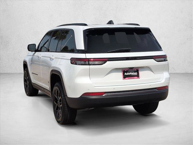New 2026 Jeep Grand Cherokee Altitude RWD image 7