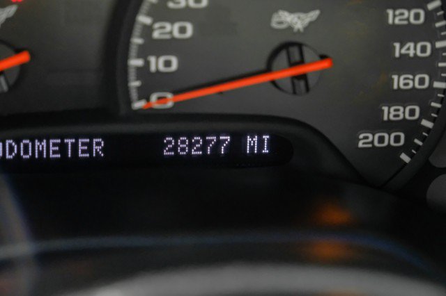 Used 2003 Chevrolet Corvette Coupe w/ Preferred Equipment Group RWD image 15