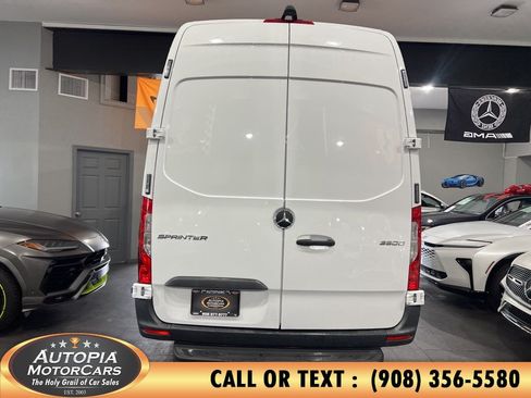 Used 2025 Mercedes-Benz Sprinter 3500 w/ Parking Package image 4