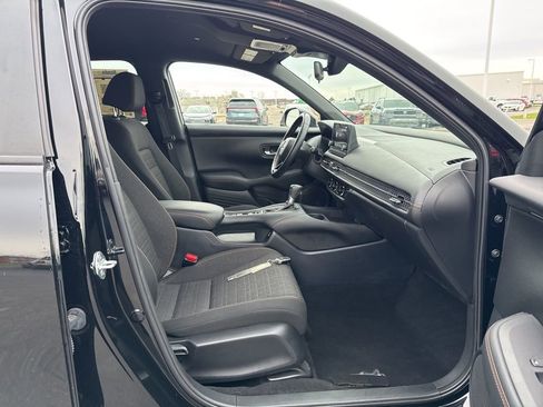 Used 2025 Honda HR-V Sport image 38