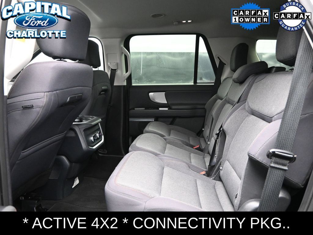 Used 2025 Ford Expedition Active RWD image 10