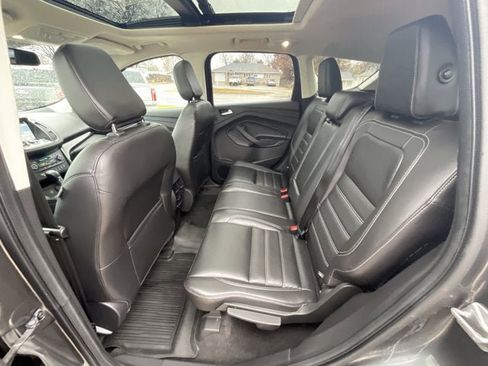 Used 2018 Ford Escape Titanium image 5