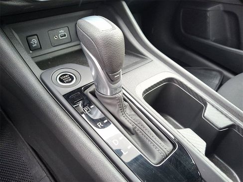 Used 2025 Nissan Sentra S image 15