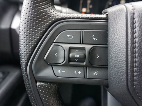 Used 2025 Toyota Tacoma SR5 image 8