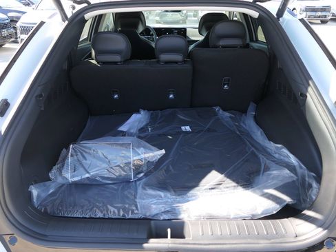 New 2025 Kia EV6 Wind image 19