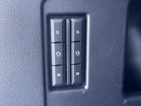 Used 2020 Lincoln Navigator Reserve w/ Luxury Package image 37