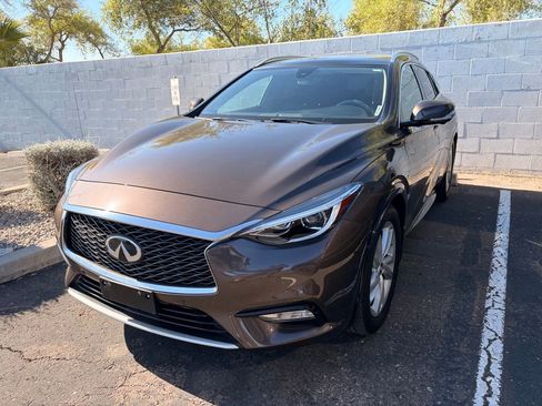 Used 2019 INFINITI QX30 w/ Cargo Package FWD image 1