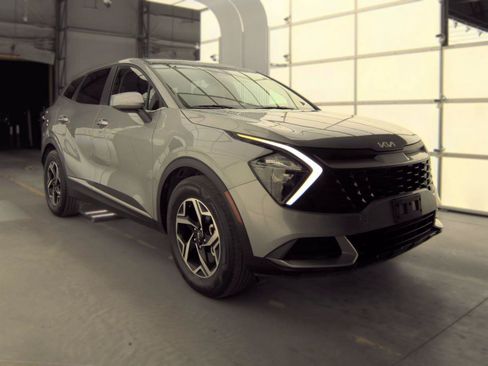 Used 2023 Kia Sportage LX FWD image 1