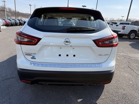 Certified 2022 Nissan Rogue Sport SL w/ Premium Package image 6
