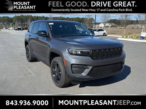 New 2025 Jeep Grand Cherokee Altitude image 1