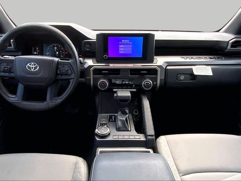 Used 2025 Toyota Tacoma SR5 AWD/4WD image 15