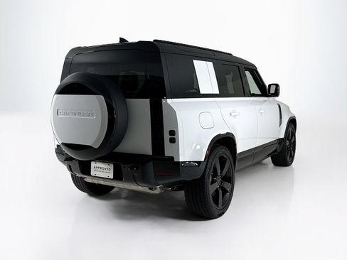 Used 2026 Land Rover Defender 110 X-Dynamic SE AWD/4WD image 5