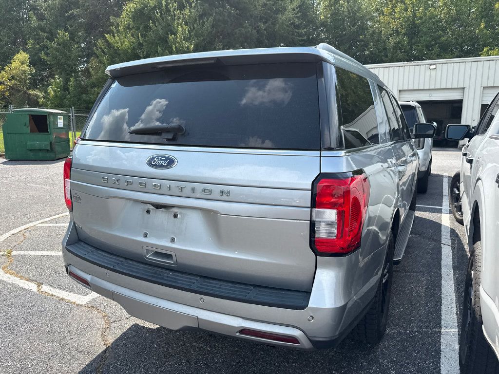 Used 2022 Ford Expedition XLT RWD image 12