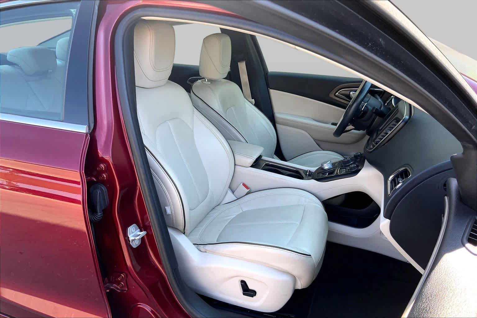 Used 2015 Chrysler 200 C w/ Navigation & Sound Group I FWD image 9