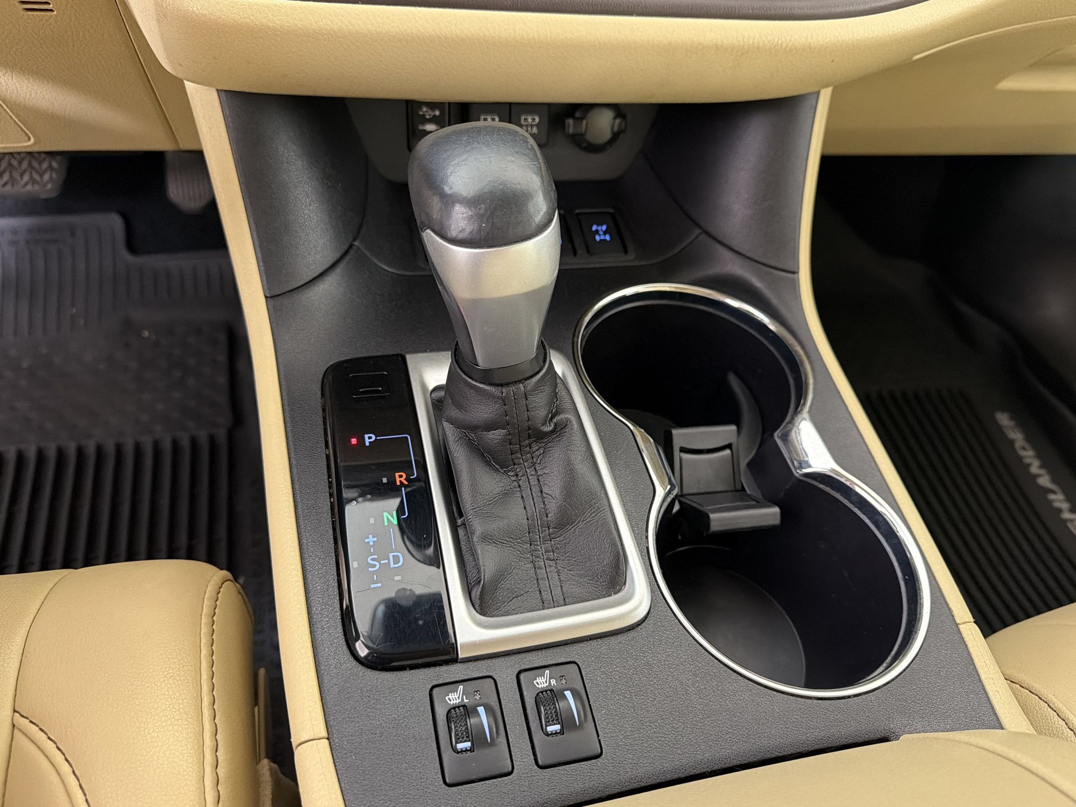Used 2019 Toyota Highlander XLE AWD/4WD image 20