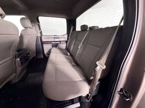 Used 2018 Ford F250 XLT w/ XLT Premium Package image 23