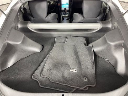 Used 2020 Nissan 370Z Coupe image 40
