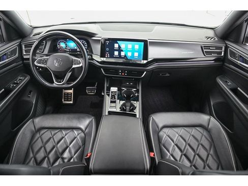 Used 2024 Volkswagen Atlas Cross Sport SEL Premium R-Line image 28